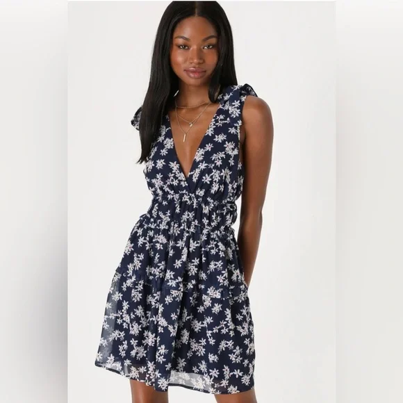 blue angel print dress Blue Angel Ruffle Cut-Out Mini Dress M